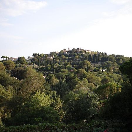 L'Elegante Bastide En Pierre Avec Vue Sur Le Vieux Village De Mougins Luaran gambar