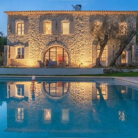 L'Elegante Bastide En Pierre Avec Vue Sur Le Vieux Village De Mougins Luaran gambar