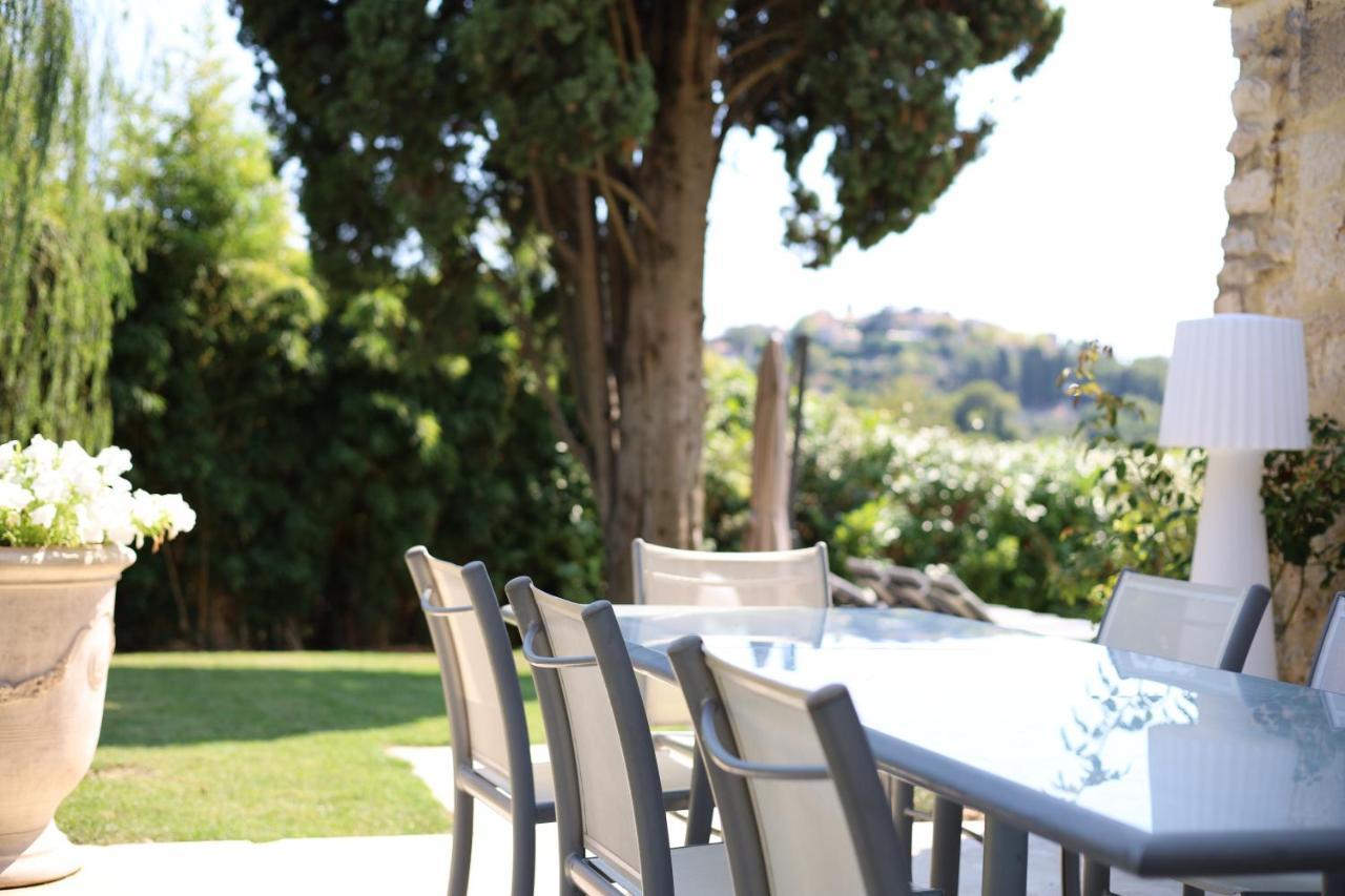 L'Elegante Bastide En Pierre Avec Vue Sur Le Vieux Village De Mougins Luaran gambar