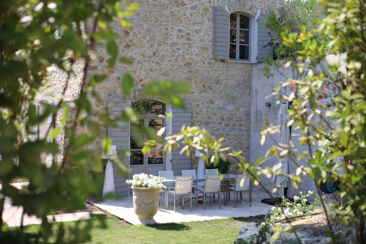 L'Elegante Bastide En Pierre Avec Vue Sur Le Vieux Village De Mougins Luaran gambar