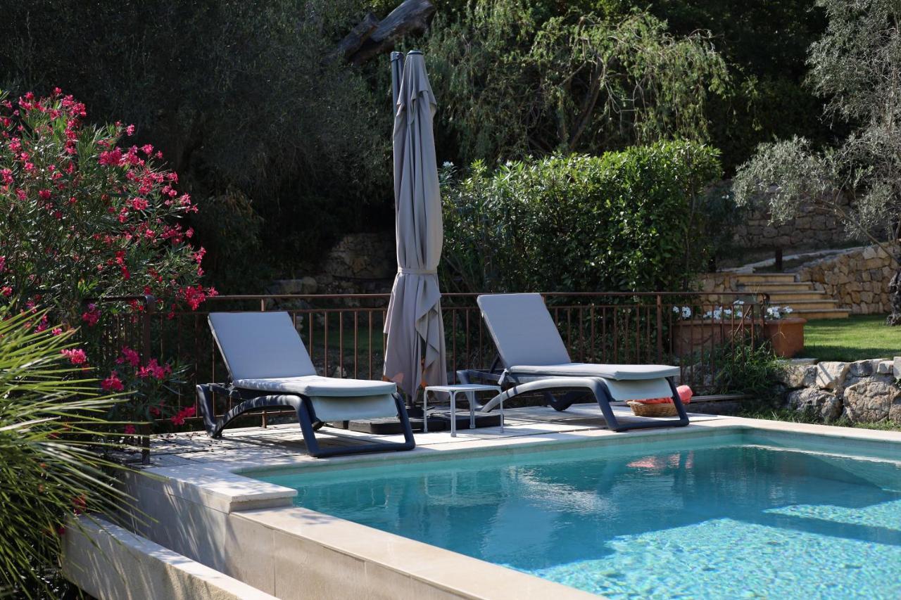 L'Elegante Bastide En Pierre Avec Vue Sur Le Vieux Village De Mougins Luaran gambar