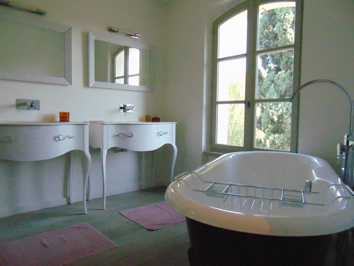 L'Elegante Bastide En Pierre Avec Vue Sur Le Vieux Village De Mougins Luaran gambar